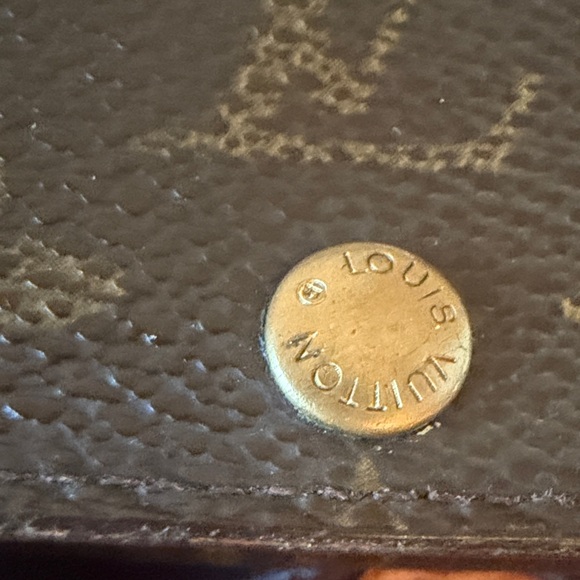 Louis Vuitton Monogram Wallet and Key Holder Set- Authentic - Picture 9 of 15